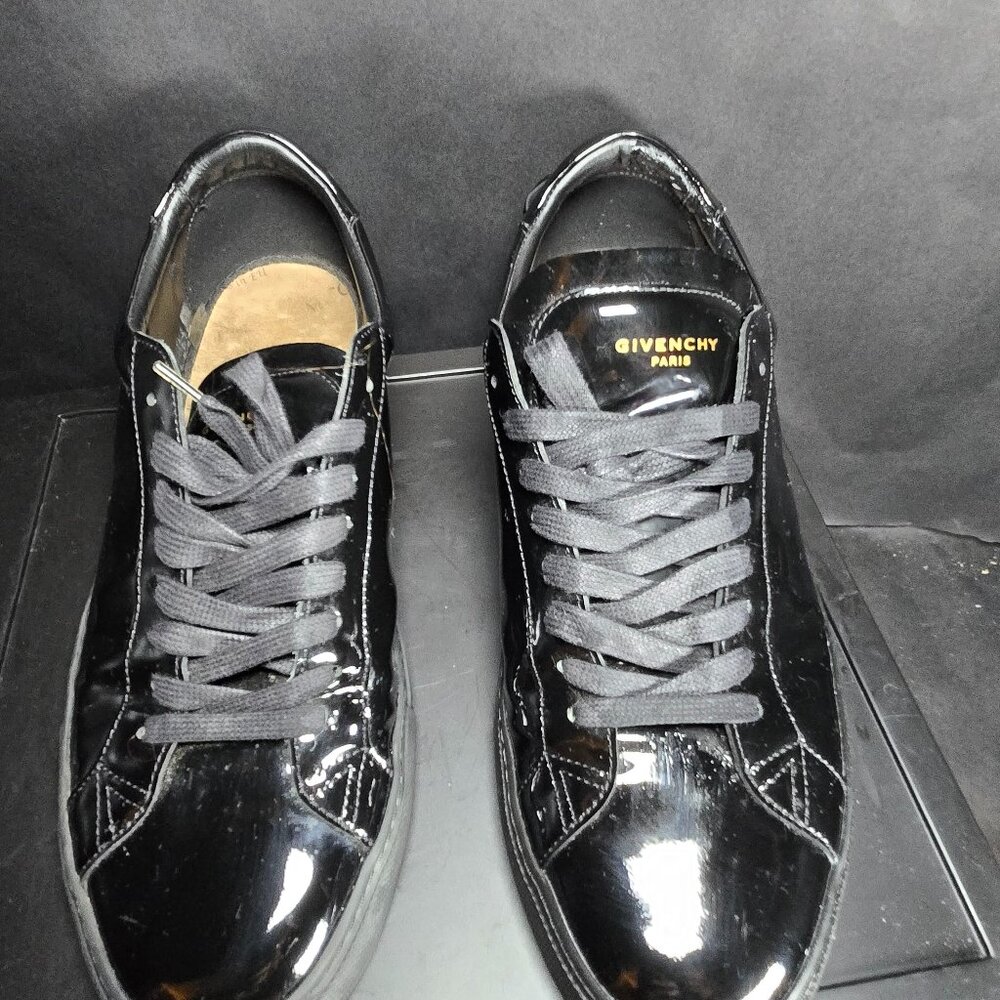 Givenchy dn0241 Size 43‎